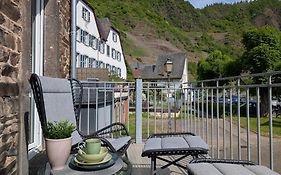 Charme&Moselblick im Alten Winzerhaus am Calmont
